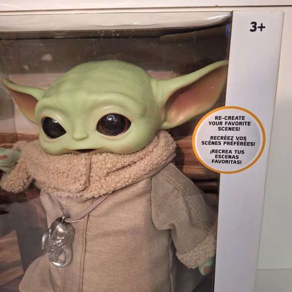 Star Wars Mandalorian The Child 11" Plush Baby Yoda W Accessories - Picture 10 of 10
